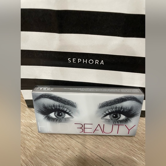 Huda Beauty - Faux Mink Lash - Noelle #14 - NWT - Picture 5 of 5
